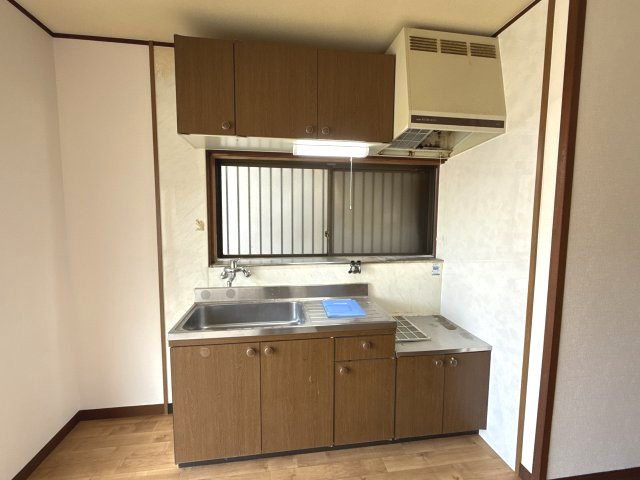 西河野貸家のキッチン