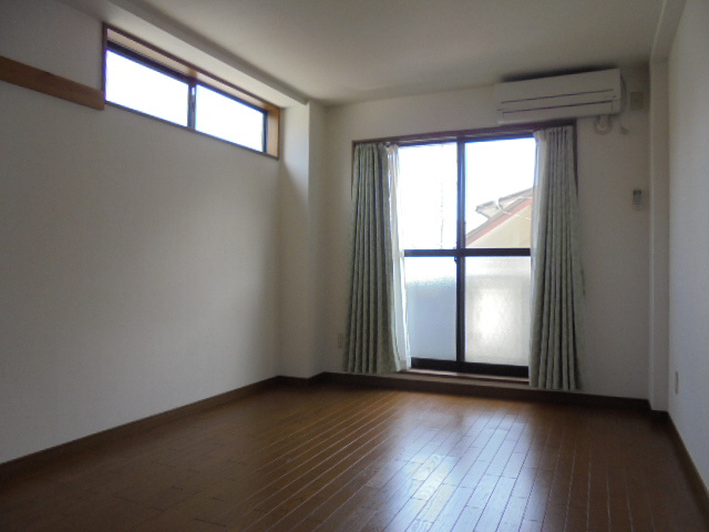 ムトーハイツの居間・リビング