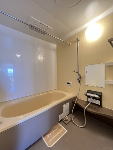 スタースレイプの浴室|追い焚き給湯付き