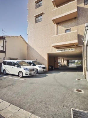 【駐車場】 | ブランカベルヴィル | カースペースがあります