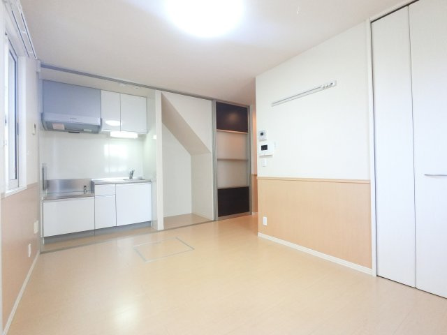 クロシェット津田沼の居間・リビング