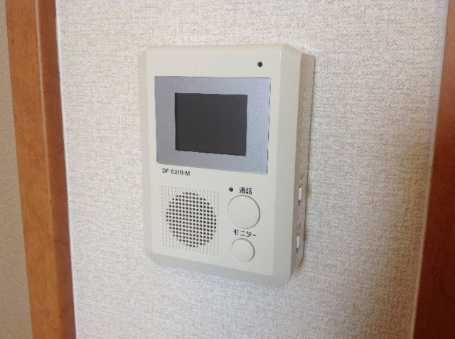レオパレスルミエールのセキュリティ|モニター付きインターホン