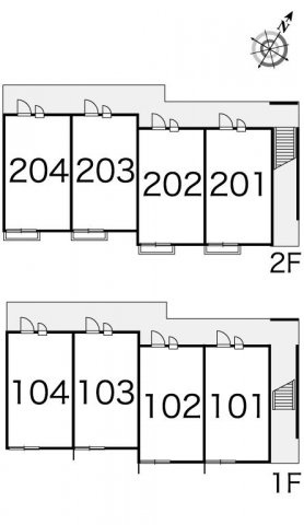レオパレスルミエールのエントランス