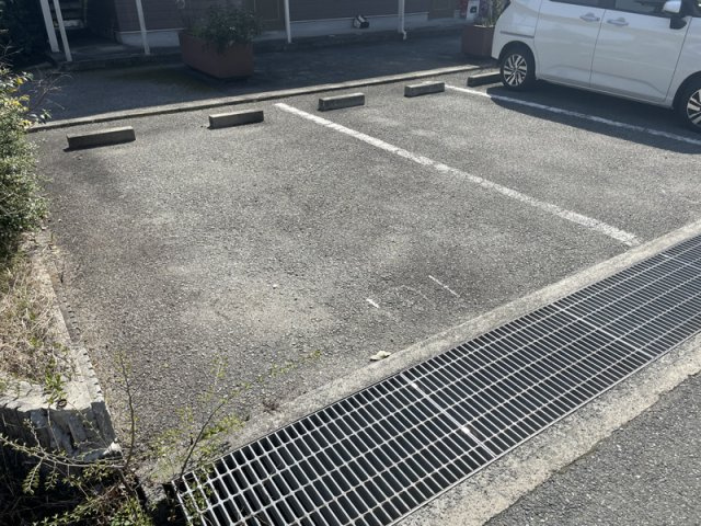 サンコートＡの駐車場