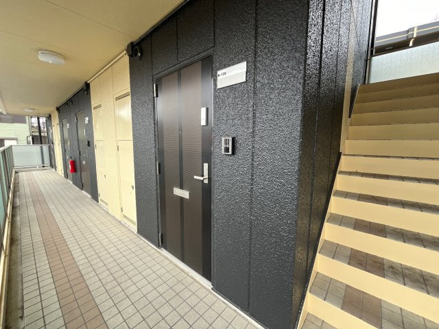 雅ガーデンハイツNのエントランス