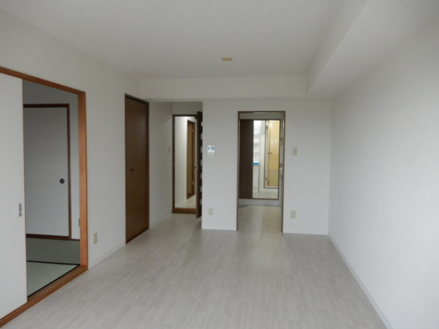 ラフェスタ大塩の居間・リビング