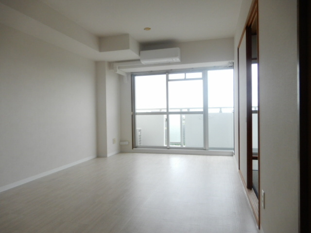 ラフェスタ大塩の居間・リビング