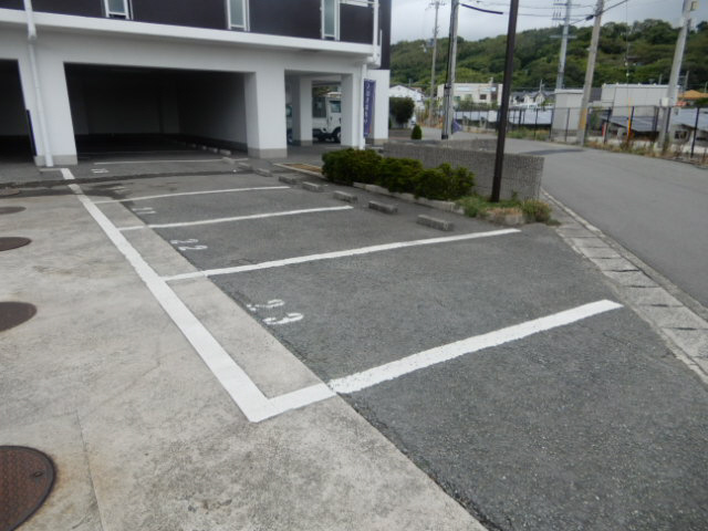 ラフェスタ大塩の駐車場
