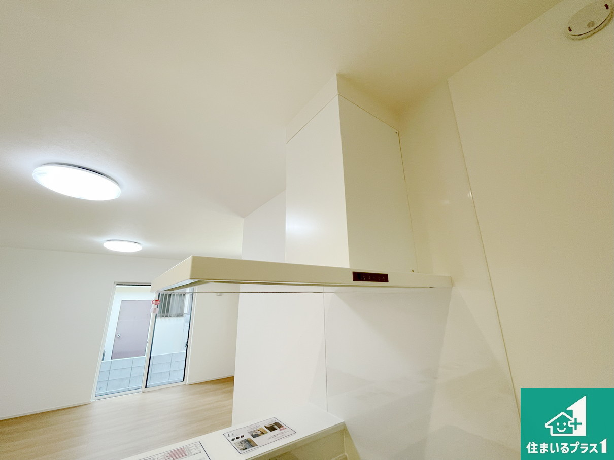 川西市水明台　第１４期の設備|スタイリッシュな印象のフラットタイプ！ＬＥＤ照明付き！