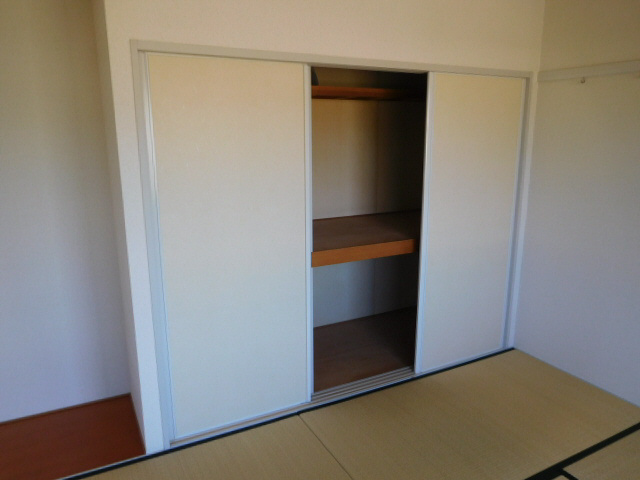 ディアスタツノの収納