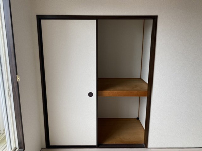 【収納】 | ハイツウエスト | 押入