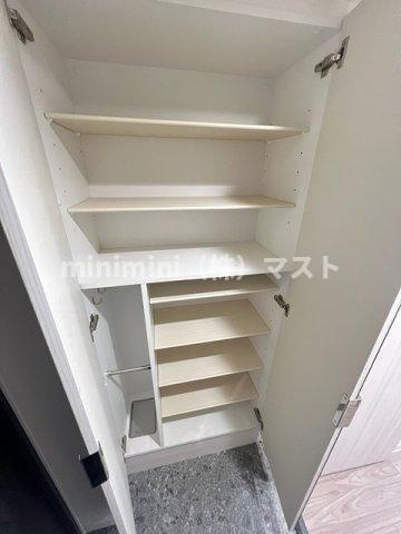 プレサンス大国町ブライスの収納