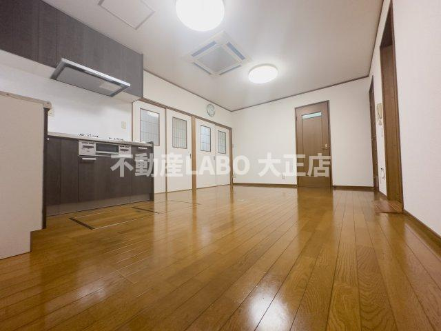 福山ハイツの居間・リビング