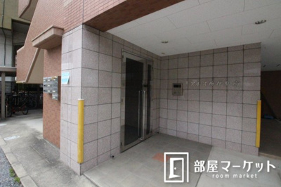 【エントランス】 | アルス梅坪駅前