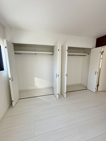 西池町　新築戸建ての収納