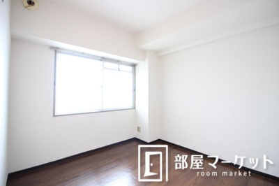 【寝室】 | ファミール朝日