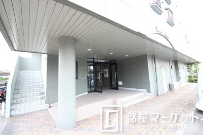 【エントランス】 | ファミール朝日