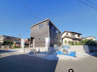 【前面道路含む現地写真】