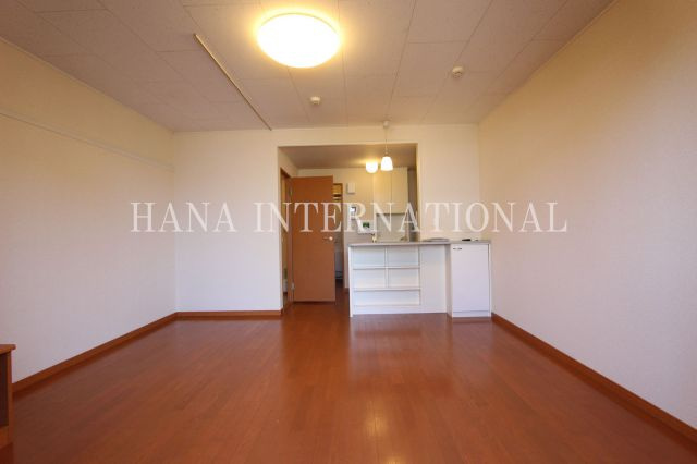 レオパレス南逆井の居間・リビング