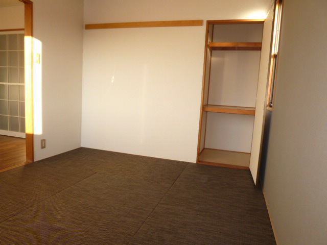 セジュール西浦Ａの和室