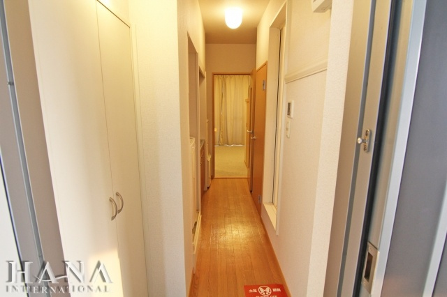 レオパレスプレミール中浦和Ⅰの玄関