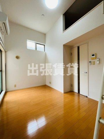 仲介手数料0円！パルティール名塚の居間・リビング