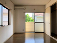 ２面採光の明るいお部屋です