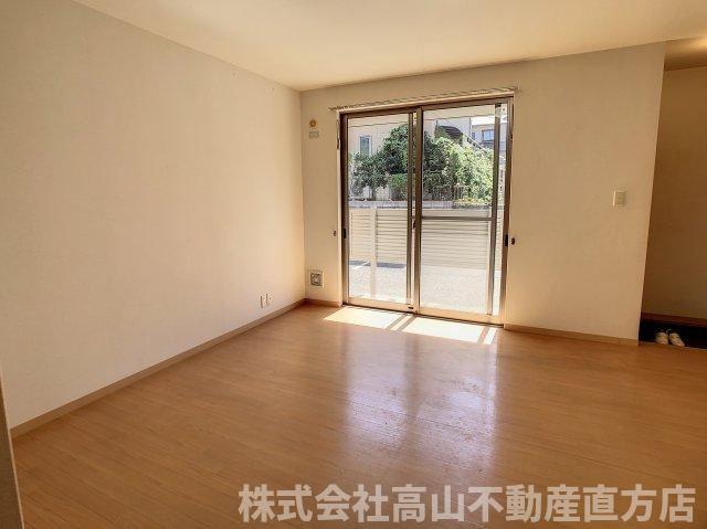 ファミリーヒルズ星ヶ丘Ⅰの居間・リビング