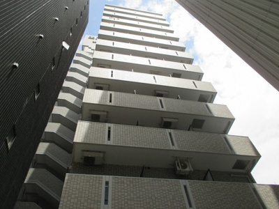 【外観】 | エスリード新大阪 | 分譲マンションならではの重厚感ですね