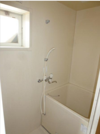 パルコK B棟の浴室|日々の疲れを癒すお風呂付です