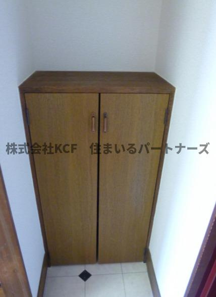 ルピナスの玄関|収納もある玄関です