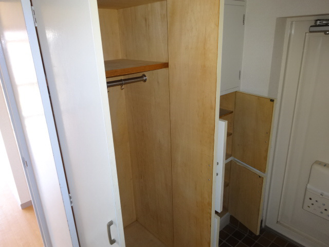 西新在家マンションの収納