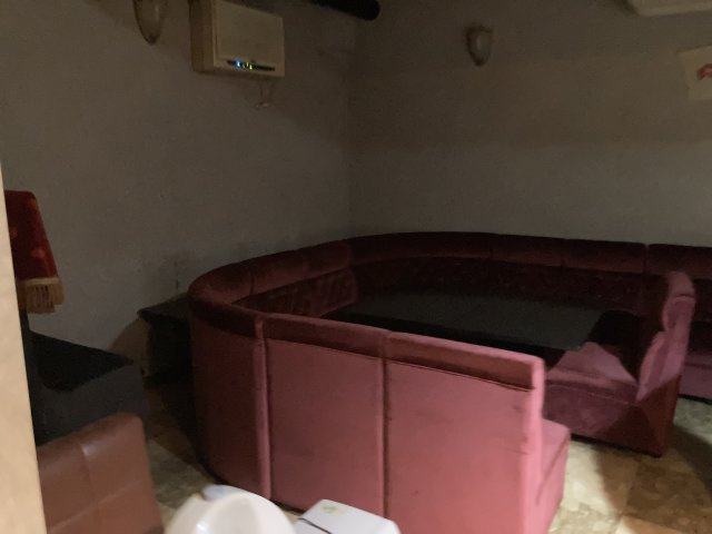 花園町一丁目店舗の内装