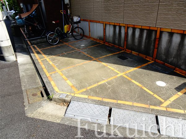 深沢ガーデンテラスの駐車場