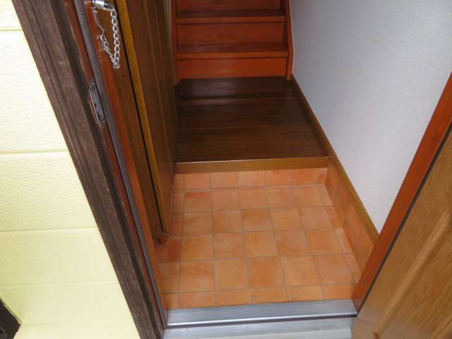 バーリーグリフィンF1の玄関