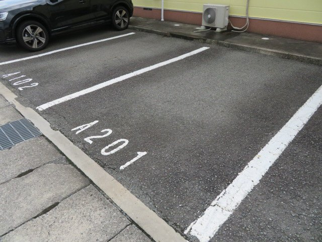 バーリーグリフィンF1の駐車場