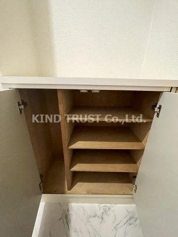 中の島ウイングの収納|小物を収納するのに便利です