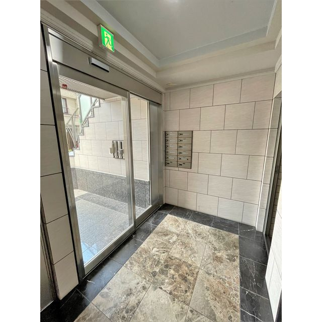 レジデンス４０のエントランス|お問い合わせは美濃善不動産駅前店へ！