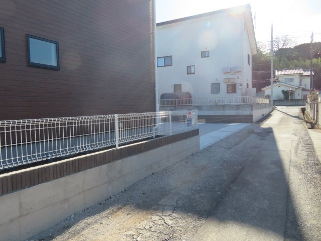 高崎市吉井町下長根第2（全1棟）1号棟の前面道路含む現地写真|前面道路含む現地写真です