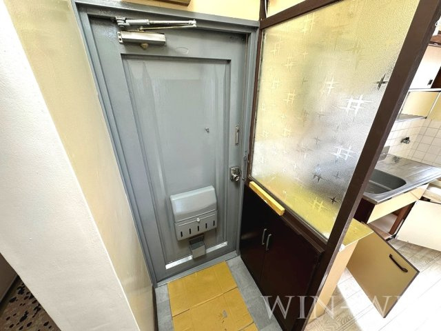 コーポ松山の玄関