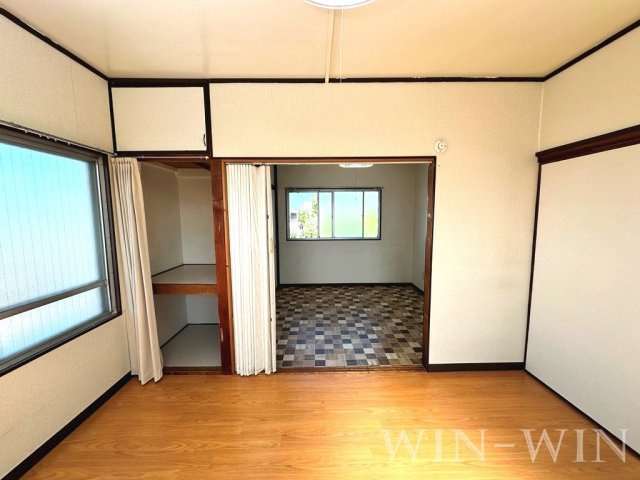 コーポ松山の居間・リビング