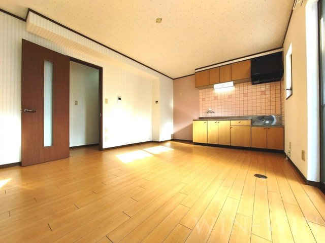 ミューズイン山田 Bの居間・リビング