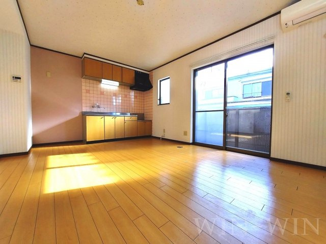 ミューズイン山田 Bの居間・リビング