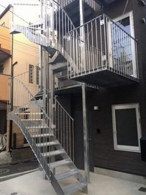 【エントランス】 | Sazan Thrive北沢