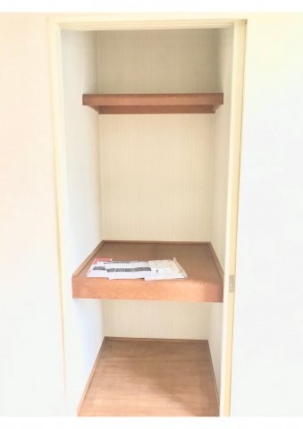 エステートピア志邑の収納|こまごまとしたものを収納できそうですね