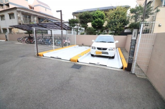 【駐車場】
