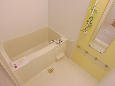 【浴室】 | Ｗａｓｅｒ Ｖｏｇｅｌ（ｳﾞｧｯｻｰ ﾌｫｰｹﾞﾙ） | 浴室