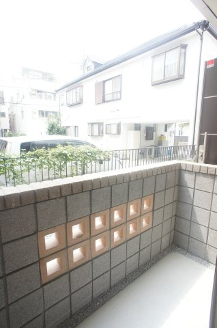 シャーメゾン　コルヌイエのバルコニー