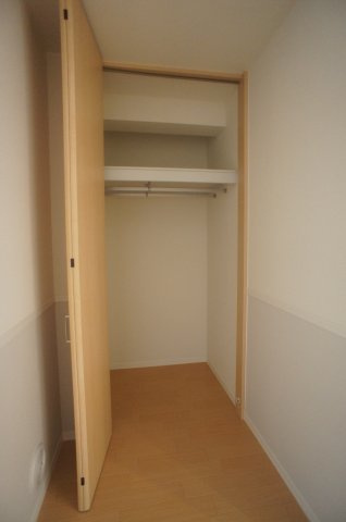 シャーメゾン　コルヌイエの収納|奥行きのあるクローゼット