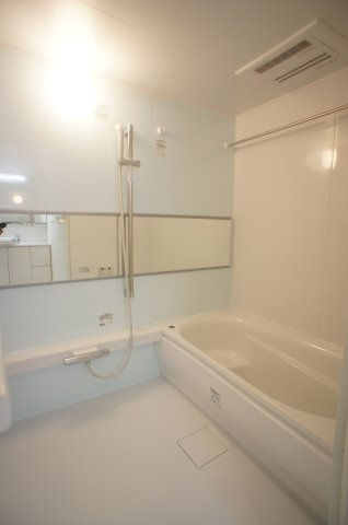 シャーメゾン　コルヌイエの浴室|追い焚きオートバス♪浴室乾燥機♪一日の疲れを癒すお風呂